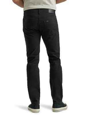 Men's Extreme Motion Slim Straight Jean