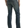 Men's Extreme Motion Regular Straight Jean
