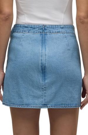 Women's Curved Hem Mini Skirt