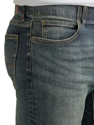 Men's Extreme Motion Regular Straight Jean